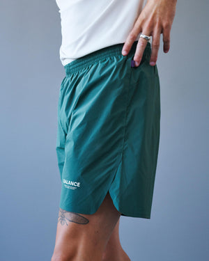 
                  
                    Cargar imagen en el visor de la galería, Balance Shorts Forest green
                  
                